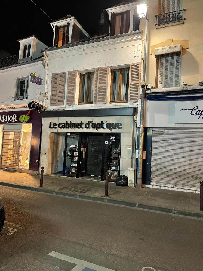 Charmant 2 Pieces Poissy Exterior foto